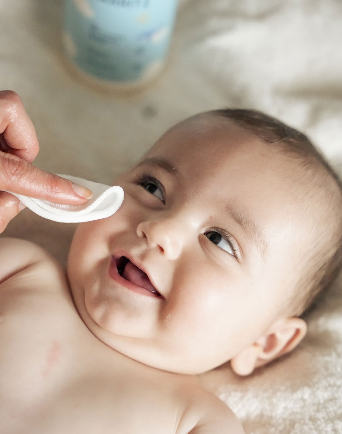 Eau nettoyante bébé