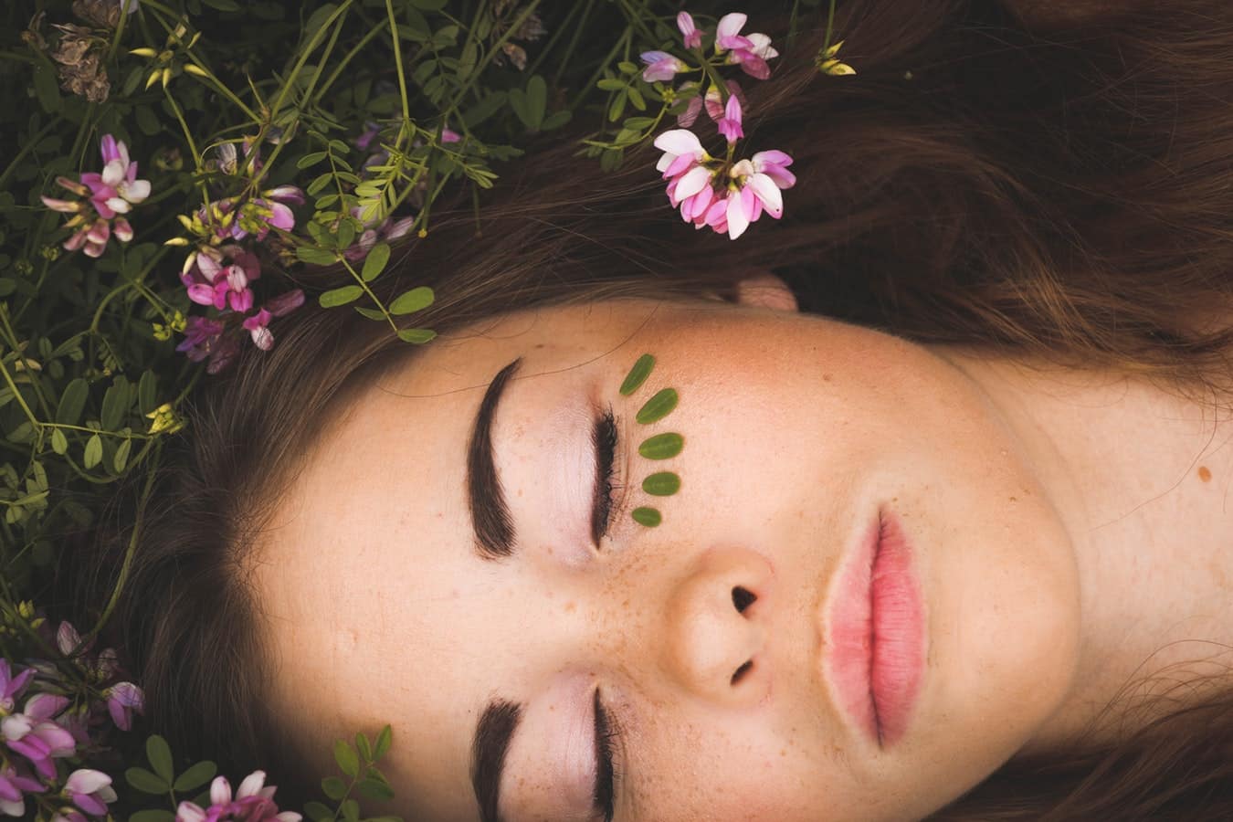 La pollution pénètre aussi par la peau… Protégez-là !